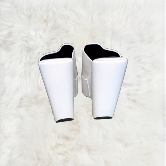 White platform wedge sandals - Picture 4 of 4